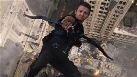 漫威電影中飾演「鷹眼」的傑瑞米雷納。（圖／翻攝自Marvel IG）