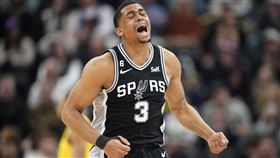 ▲強森（Keldon Johnson）攻下25分，馬刺中止16連敗。（圖／美聯社／達志影像）