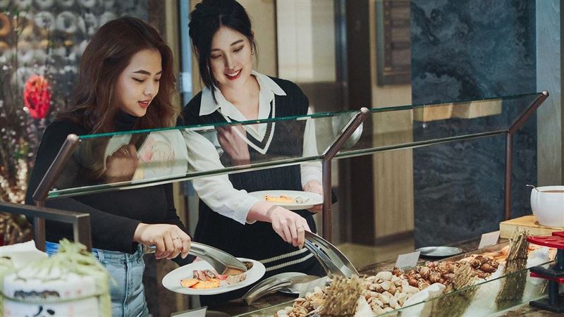 這酒店對女生也太好！第二位吃飯殺到38折
