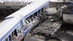 希臘　火車　對撞（圖／美聯社／達志影像）