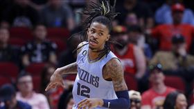 ▲莫蘭特（Ja Morant）遭爆毆打風波後，2日對戰火箭繳出20分7籃板7助攻。（圖／美聯社／達志影像）