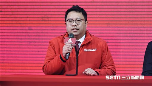 費仔有望披龍袍？　味全領隊丁仲緯回應了