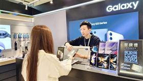 三星Galaxy S23系列開賣好評如潮，燦坤第一波預購成績超過預期，開賣一周買氣持續升溫。（圖／品牌業者提供）