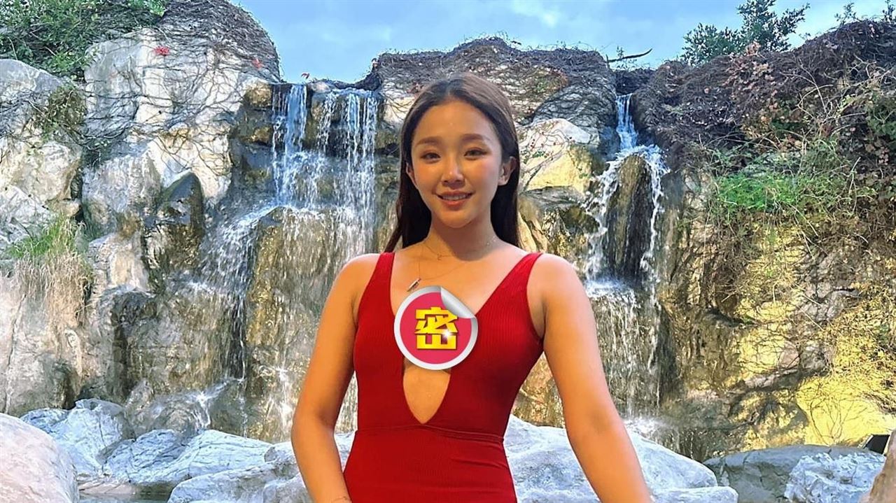 8點檔女神秀春酒戰服　低胸洩春光辣爆