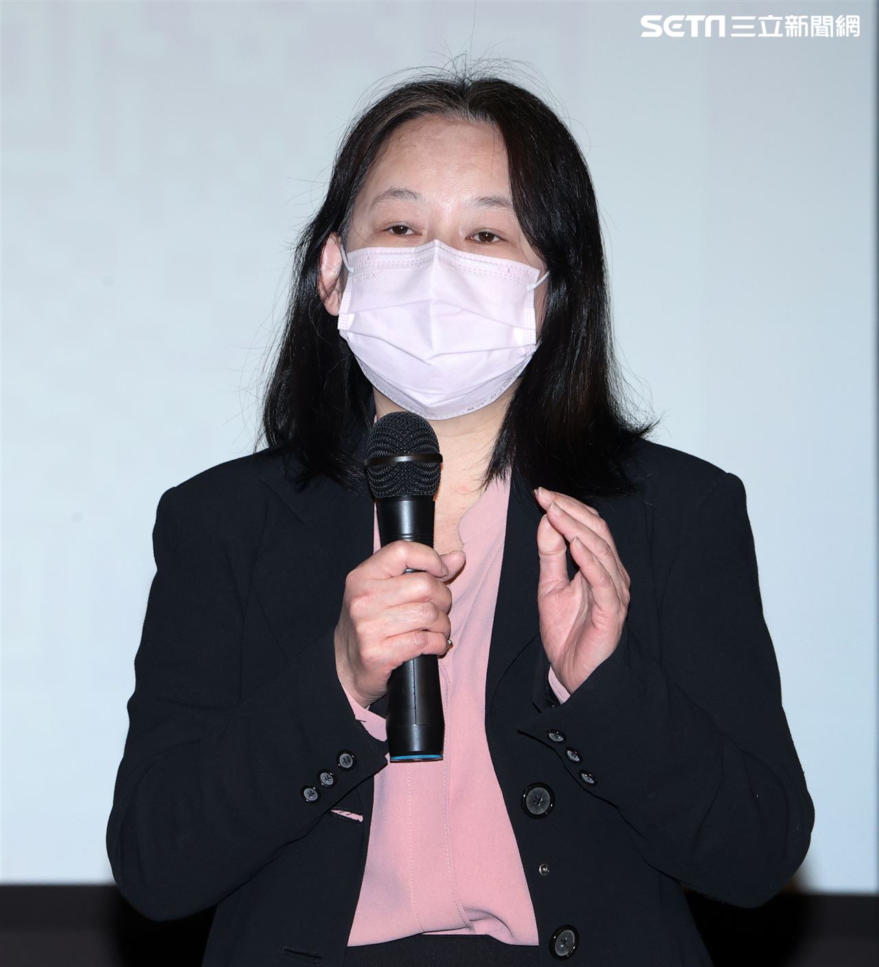 三立新聞網主辦台日友好「311重生、福島福到」首映會，我方原委會代表張淑君分享福島災後重建等議題。（記者邱榮吉/攝影）