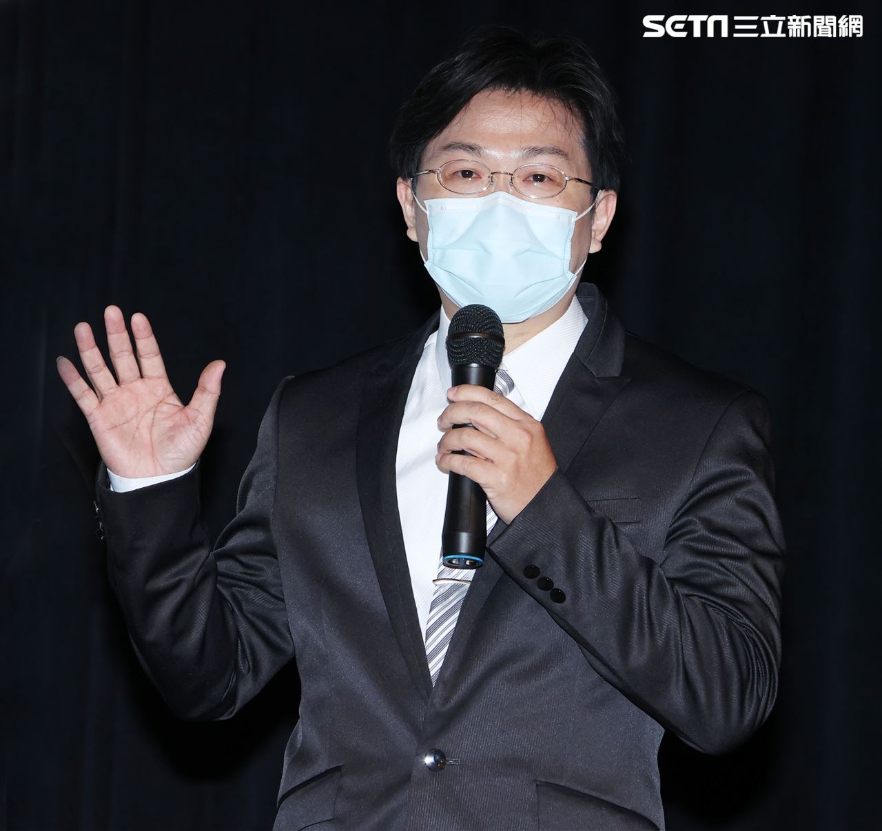 三立新聞網主辦台日友好「311重生、福島福到」首映會，我方專家學者陳駿宏分享福島災後重建等議題。（記者邱榮吉/攝影）