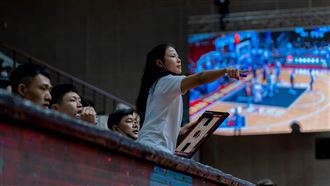 ▲馬怡鴻暫代臺南台鋼獵鷹總教練，成為職籃史上第1人。（圖／台鋼獵鷹球團提供）