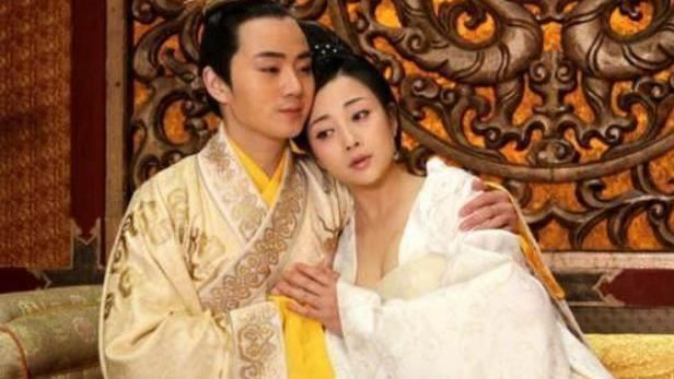 禽獸王朝「挾妾裸身聽政」荒淫三代就滅國