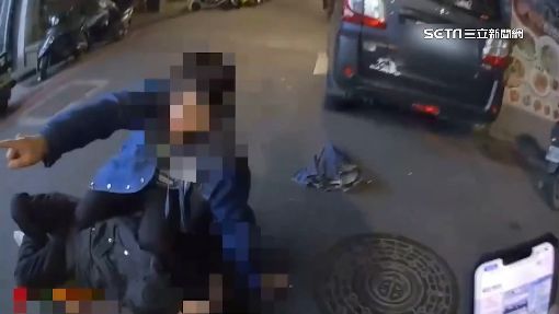 「拍窗提醒」移車　小黃乘客竟遭棍棒圍毆