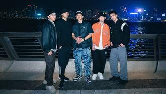 五堅情 滾石唱片提供