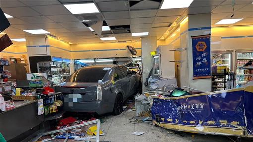 被衝超商凱迪拉克撞死！6旬婦身分曝光