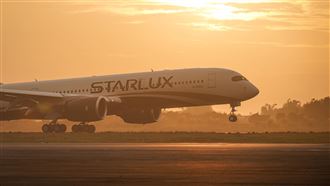 星宇航空第2架A350-900客機完成交機。(圖/星宇航空提供)