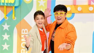 葉欣眉(圖左)和胡瓜（圖右）搭檔主持綜藝節目。（圖／衛視中文台提供）　