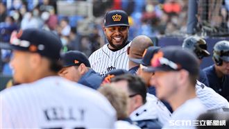 ▲世界棒球經典賽官辦熱身賽，荷蘭隊教練瓊斯（Andruw Jones）。（圖／記者劉彥池攝影）