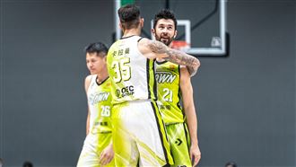 夢想家洋將卡拉曼、簡浩飆分，幫助球隊逆轉擊敗攻城獅。（圖／PLG聯盟提供）