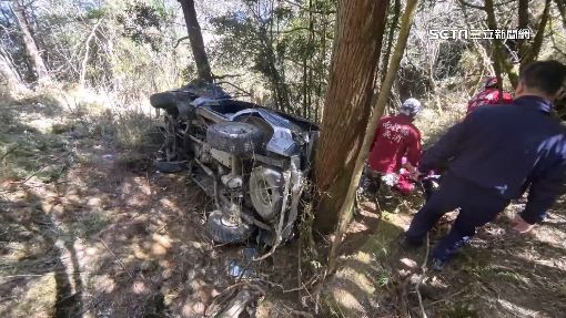 南投登山接駁車翻落　郡大林道憾傳1死7傷