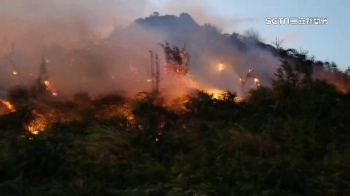 綠島山坡火勢凶猛延燒垃圾場　疑煙火釀禍
