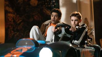 《玩具當家》賈梅德布茲慘被富豪兒子當玩具　怒喊：我要回家！(圖/業者提供)
