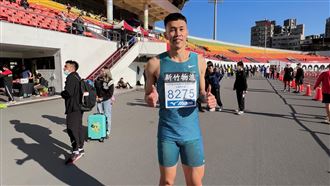 全國青年盃田徑公開賽  陳奎儒預賽第1晉級全國青年盃田徑公開賽6日在新北市板橋運動場登場，「台灣欄神」陳奎儒（前中）在男子110公尺跨欄預賽跑出13秒85，以預賽第1晉級決賽。中央社記者黃巧雯攝  112年3月6日