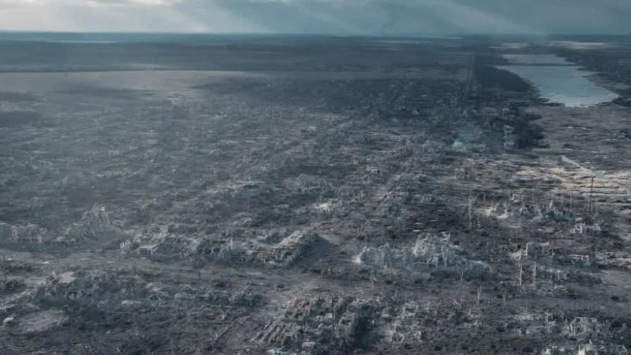 烏城鎮遭轟夷為平地　空拍慘烈廢墟曝光