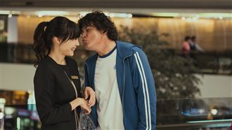 《做工的人 電影版》人物版海報曝光！曾珮瑜笑：這次不當黃臉婆。（圖／大慕影藝、華映娛樂提供）