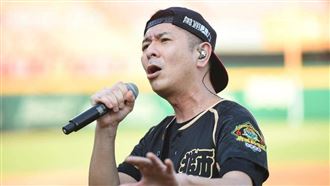 ▲現年53歲的金曲歌王荒山亮被指控性侵。（圖／翻攝自荒山亮臉書）