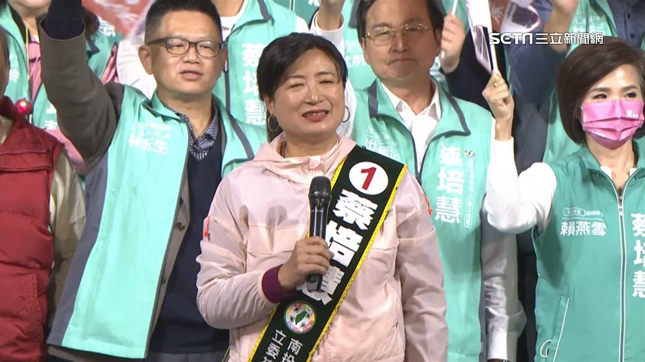 獨／力拚翻轉南投！蔡培慧又穿壞一雙鞋