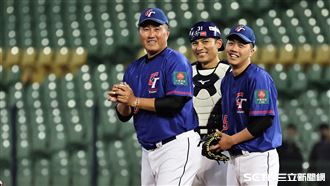 ▲世界棒球經典賽官辦熱身賽，台灣隊投手教練許銘傑。（圖／記者劉彥池攝影）