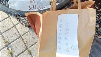 台南,拾荒,眼淚,保暖,婆婆,店家,回收,發熱衣,