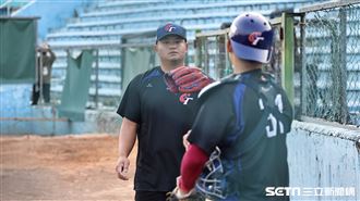 ▲世界棒球經典賽練球日，台灣隊投手胡智為牛棚練投。（圖／記者劉彥池攝影）