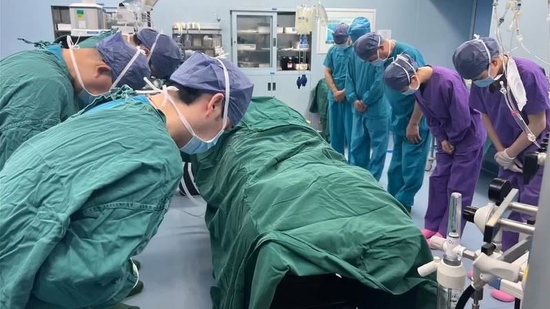 90後男子腦出血離世！媽媽捐器官救5人