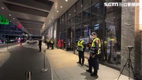 竹聯幫明仁會在萬豪酒店舉辦春酒，飯店門口停滿藍寶堅尼等超跑。（圖／翻攝畫面）