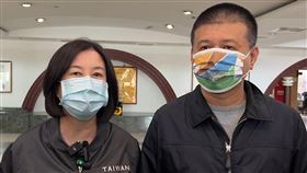 涉賄選案遭起訴  邱莉莉：循司法途徑證明清白台南市議長邱莉莉（左）、副議長林志展（右）涉正副議長選舉賄選案，2日遭台南地檢署起訴，2人下午接受媒體聯訪表示，會循司法途徑證明清白。中央社記者楊思瑞攝  112年3月2日