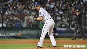 ▲世界棒球經典賽台灣對巴拿馬，台灣隊投手李振昌避免失分擴大。（圖／記者劉彥池攝影）