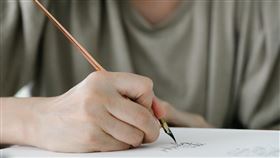 遺囑,遺書。（圖／pexels）