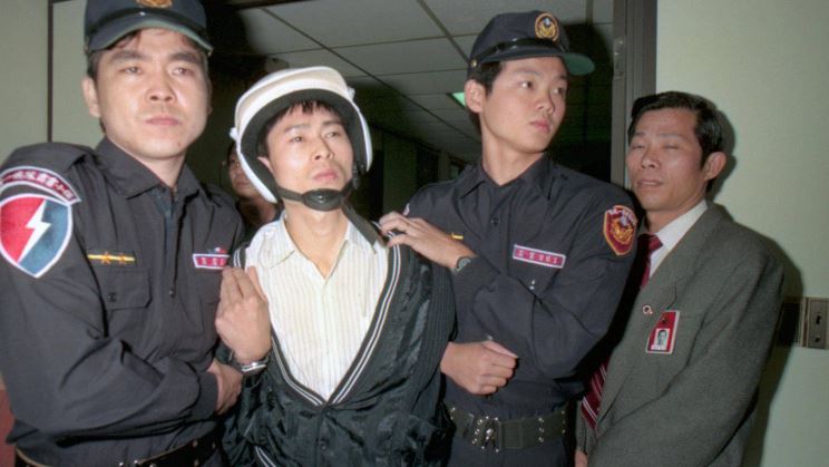 被看不起怒殺香腸伯　鬼見愁揹27條人命