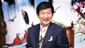 攝理教教主鄭明析行徑「堪比皇帝」。（圖／翻攝自Jung Myung Seok - Providence臉書）