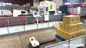 穎漢（4562）參加2023年台北國際工具機展（TIMTOS），展出無人搬運車等全自動化生產線設備。（圖／穎漢提供）