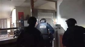 地下賭場,天九牌,新北警,當鋪,地下室,破門,霹靂小組