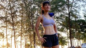 34歲的費小姐本身是三鐵運動選手，身材火辣，沒想到竟檢查出15公分大子宮肌瘤。（圖／費聿凡提供）