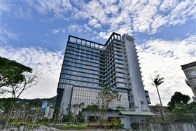 八里新地標亞洲首家喜來登旗艦店3／29慶開幕　房內泡「黃金美人湯」（業配勿用）