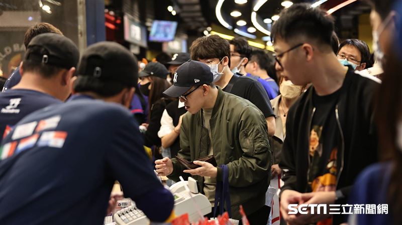 經典賽週邊搶翻天　這項商品竟賣到斷貨！