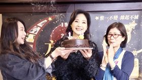 方季惟 生日 尙時代文創娛樂 提供