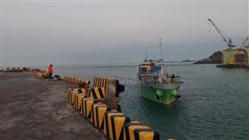 貨船今日運載相關物資，紓解馬祖莒光鄉民物資困境。（圖／翻攝自李問臉書）