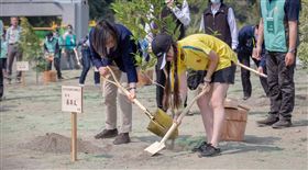 總統蔡英文今（12）日上午前往南投出席「112年森活圈植樹節活動」。（圖／翻攝蔡英文臉書)