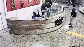 臨盆,待產,陣痛,塞車,三民二分局,覺民派出所,洪正達