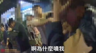只因閃大燈爆大亂鬥　警用「這個」通通逮