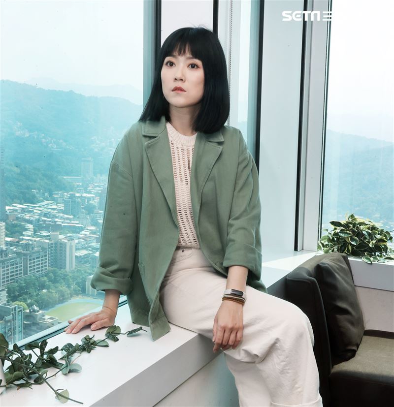 曹雅雯三立新聞網專訪＋小記者直擊。（記者邱榮吉/攝影）