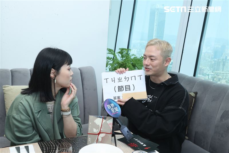 曹雅雯三立新聞網專訪＋小記者直擊。（記者邱榮吉/攝影）