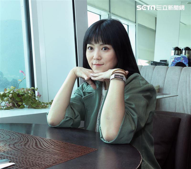 曹雅雯三立新聞網專訪＋小記者直擊。（記者邱榮吉/攝影）